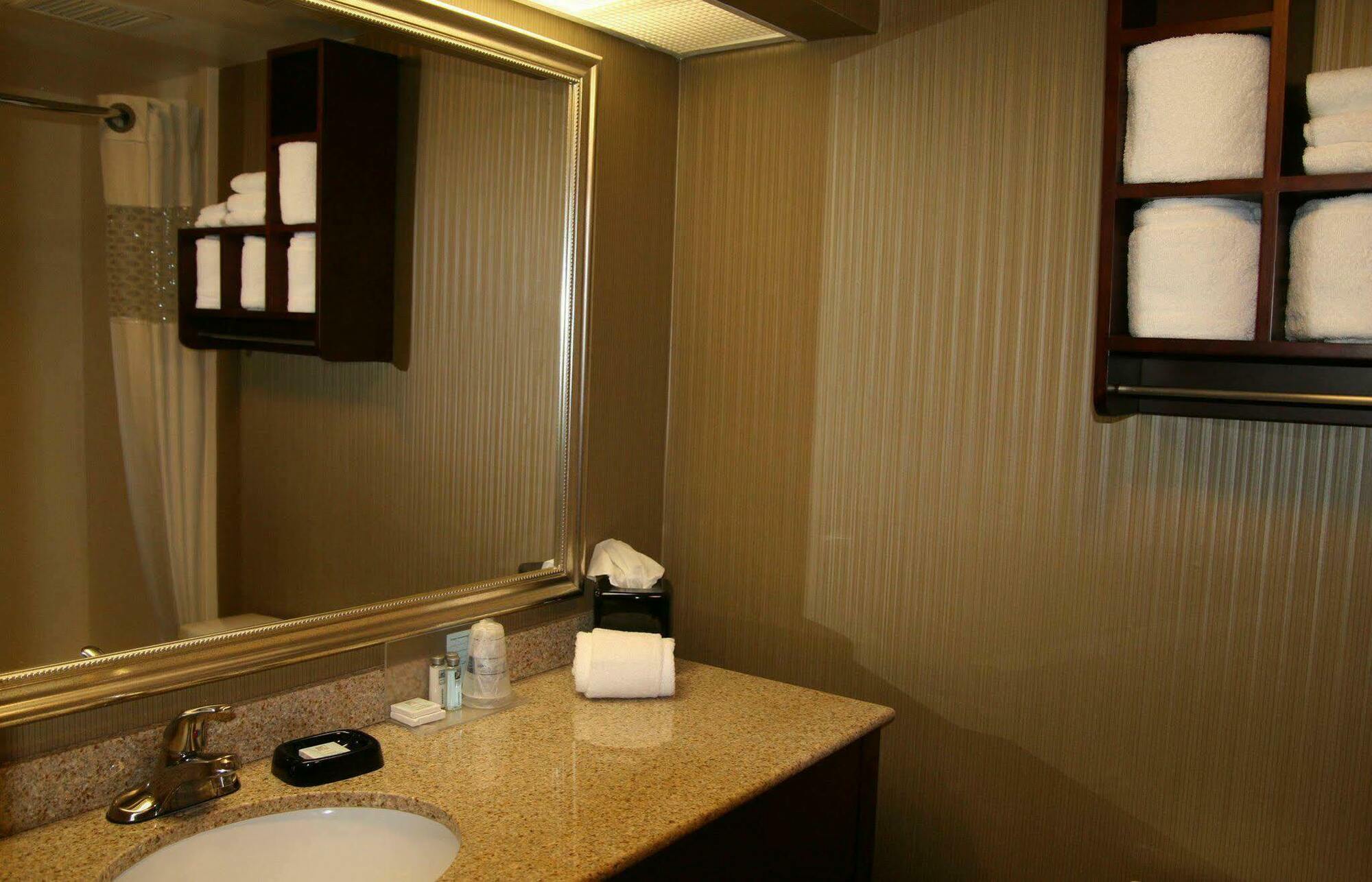 Hampton Inn Aiken Bilik gambar
